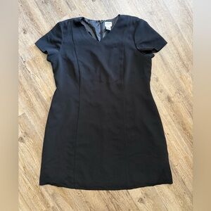 Liz Baker • Short Sleeve V Neck Little Black Shift Dress